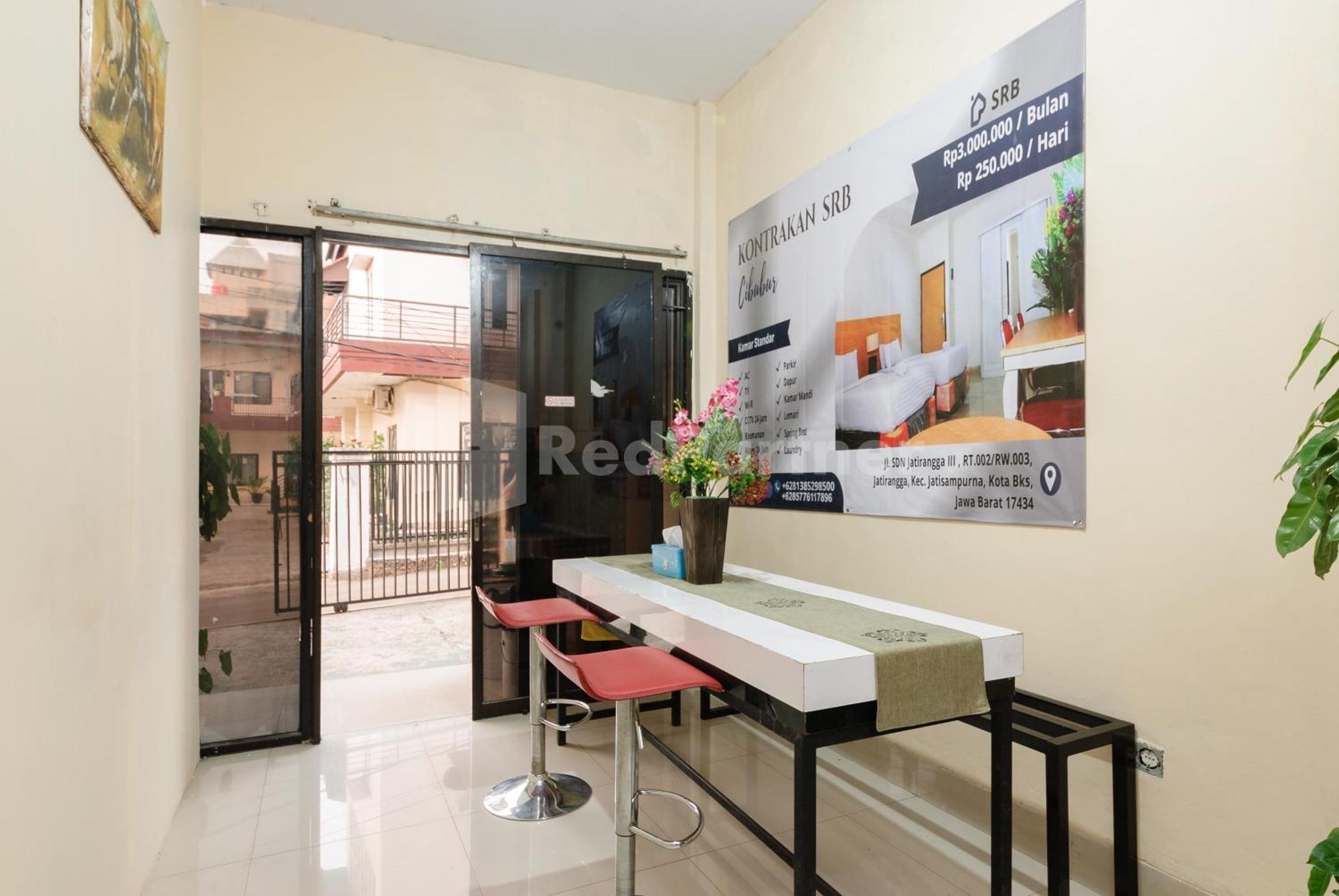 Sr Residence Near Mall Ciputra Cibubur Mitra Reddoorz Bekasi Bagian luar foto