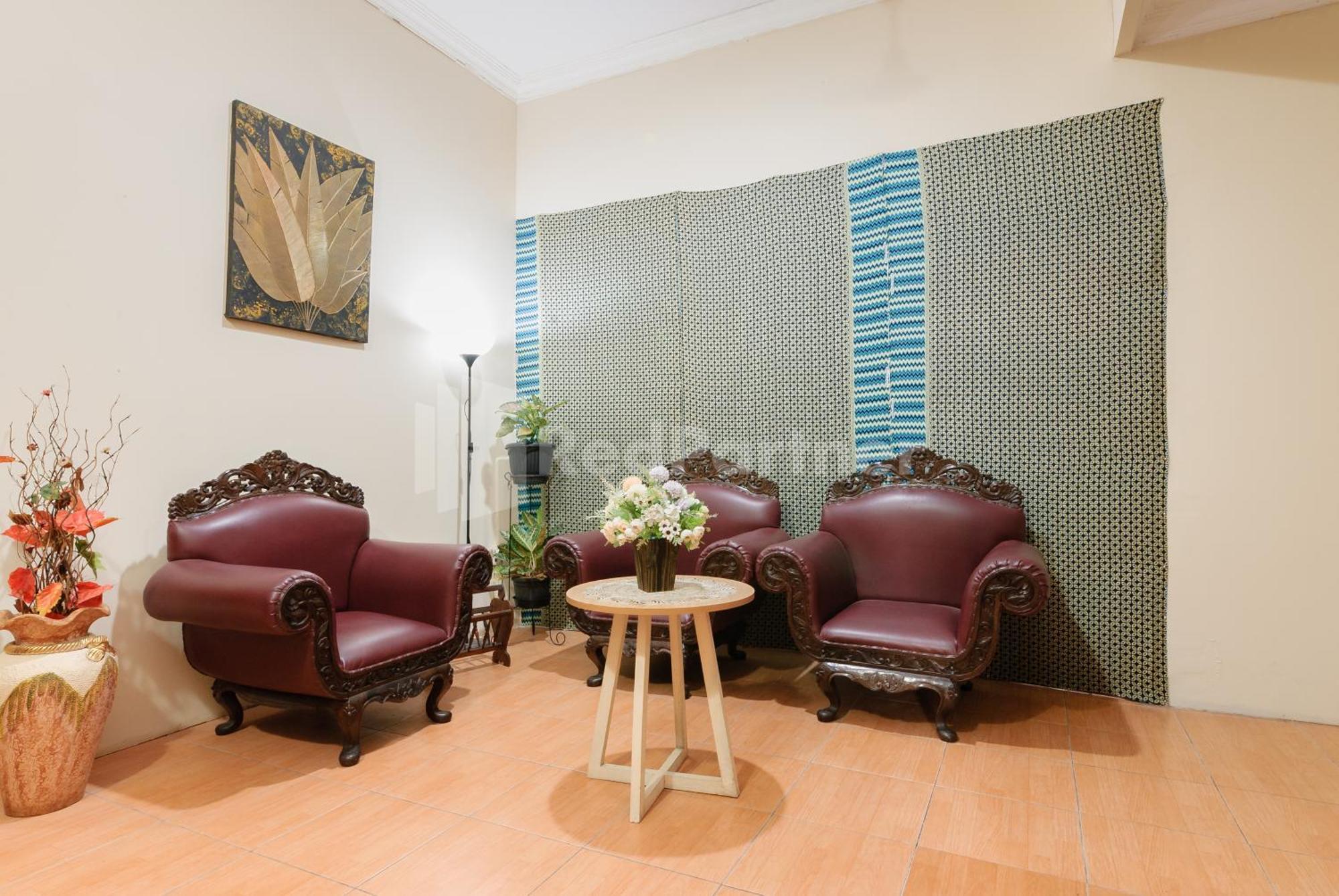 Sr Residence Near Mall Ciputra Cibubur Mitra Reddoorz Bekasi Bagian luar foto